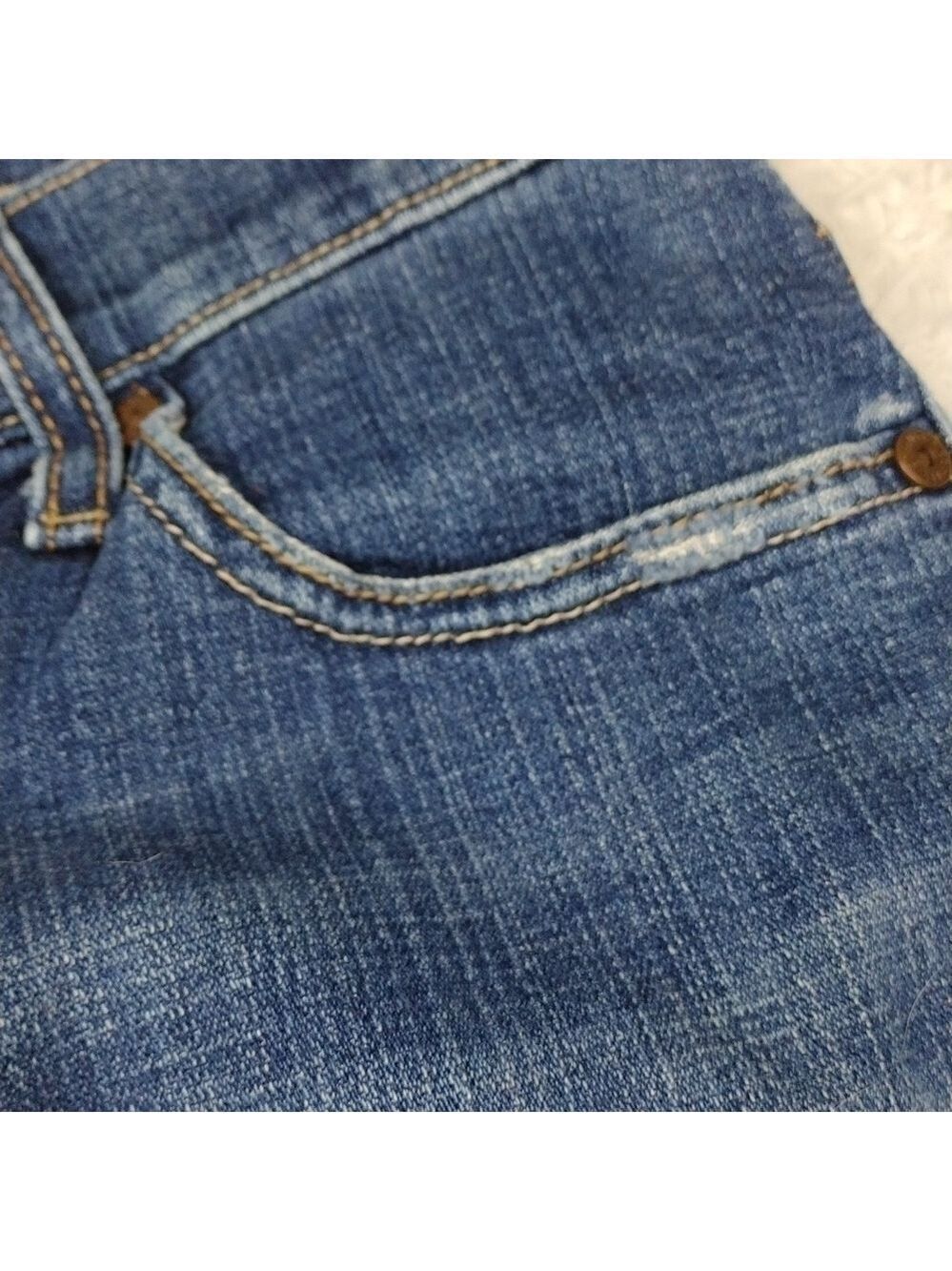 Levi's 550 Blue Medium Wash Five Pocket High Rise Relaxed Boot Cut Denim Jean - Picture 11 of 15